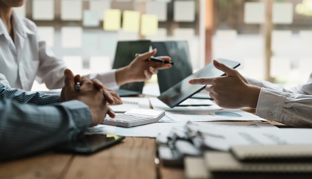 <subject>[background image] image of office interior (for a productivity tools business)</subject>